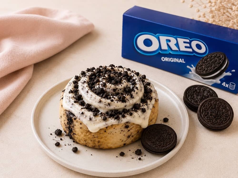 Cinnamon Roll Oreo